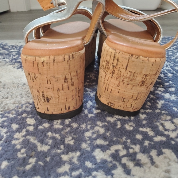 NWOT Zebra print cork sandals - Picture 4 of 7